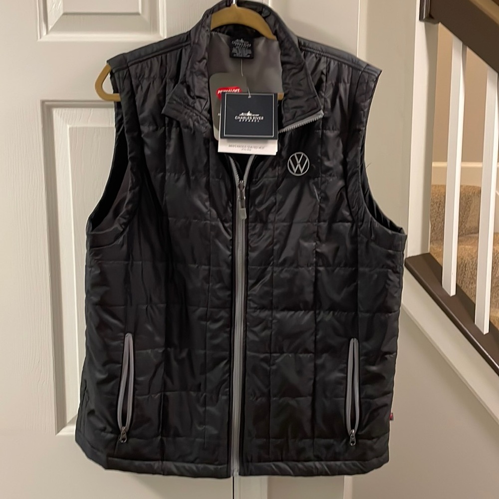 WV (Volkswagen) quilted vest men’s large